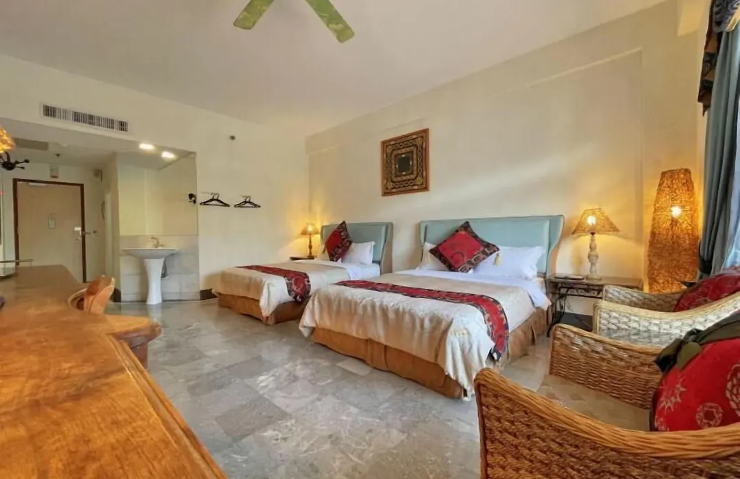 Swan Lake Villa Resort-1