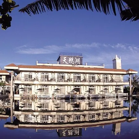 Swan Lake Villa Resort-2